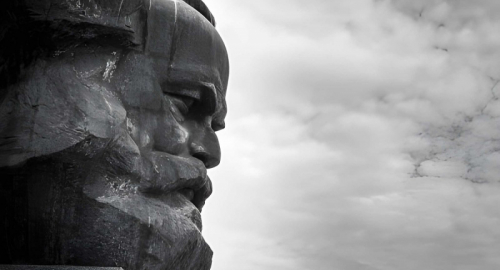 L'illusione del possesso: l'alienazione dell'essere umano nella societ� dei consumi